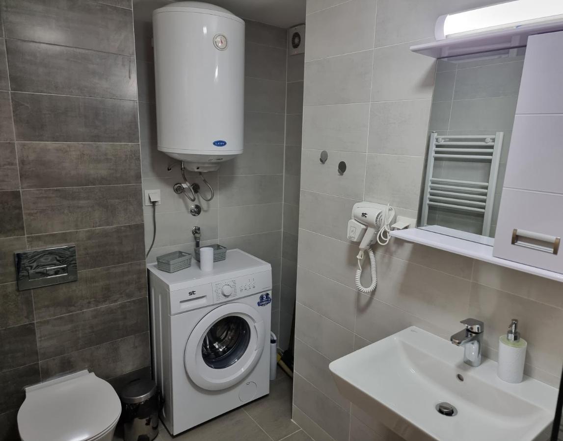 Modern & Trendy Apartment Skopje Buitenkant foto