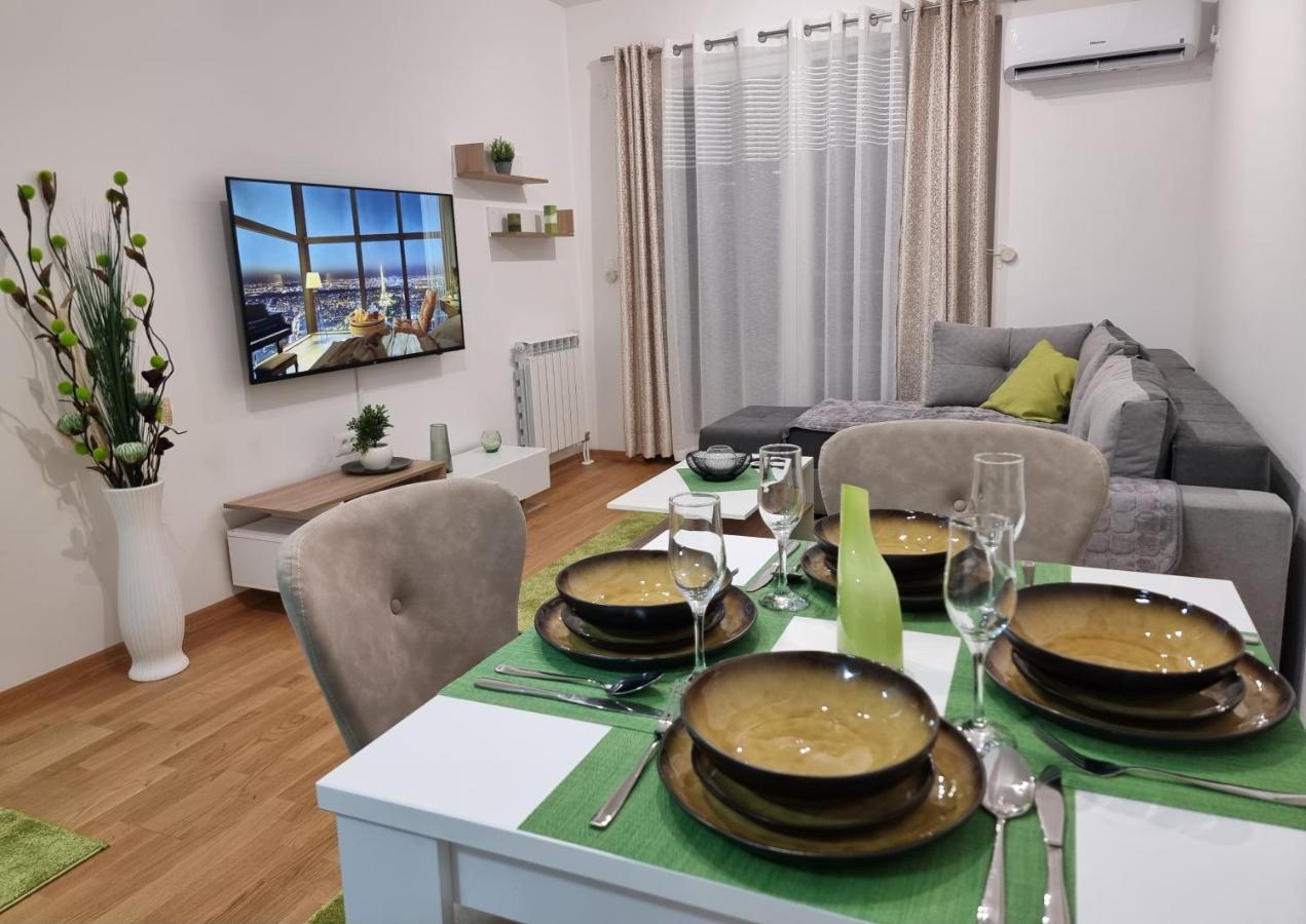 Modern & Trendy Apartment Skopje Buitenkant foto