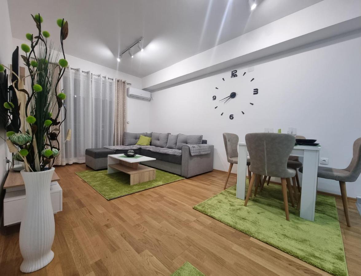 Modern & Trendy Apartment Skopje Buitenkant foto