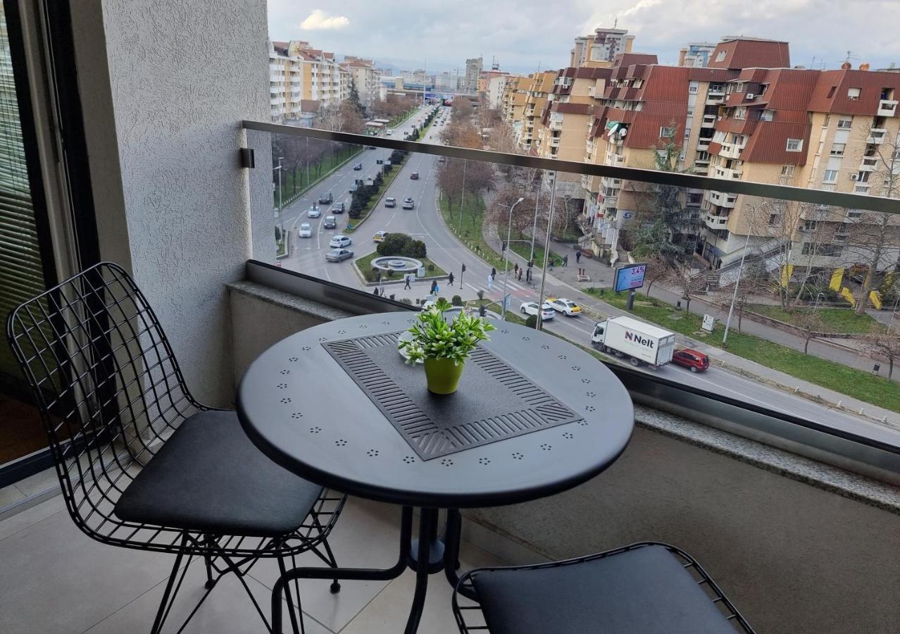 Modern & Trendy Apartment Skopje Buitenkant foto
