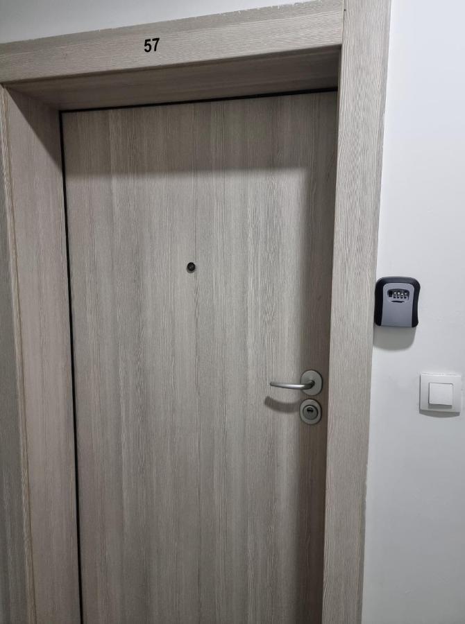 Modern & Trendy Apartment Skopje Buitenkant foto