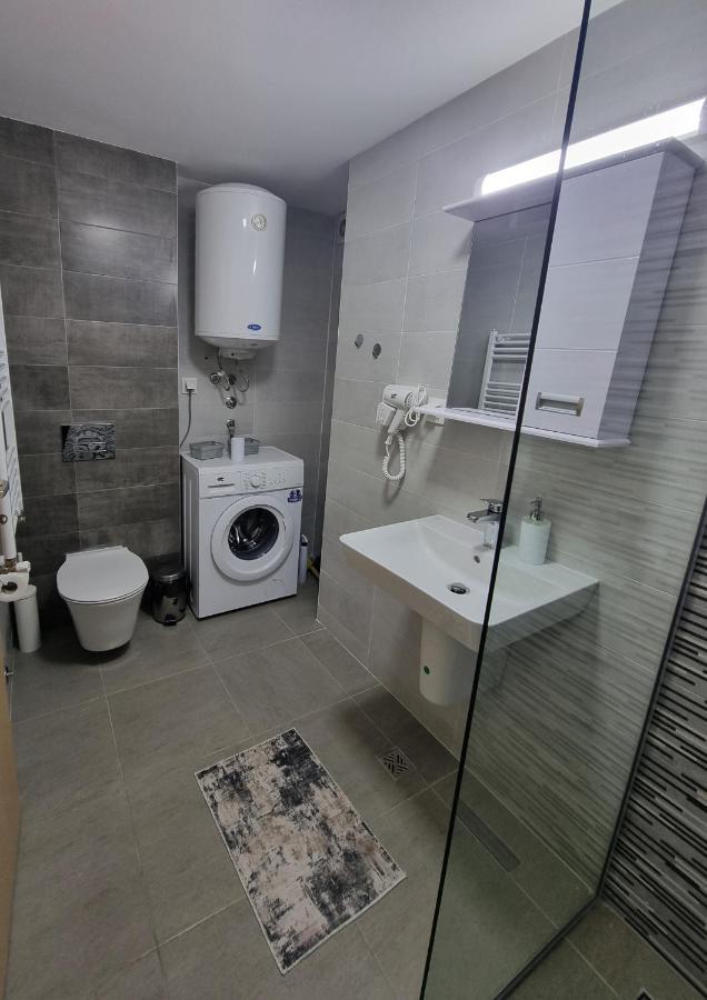 Modern & Trendy Apartment Skopje Buitenkant foto