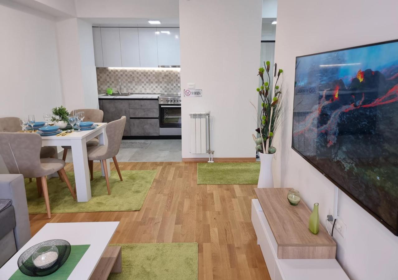 Modern & Trendy Apartment Skopje Buitenkant foto