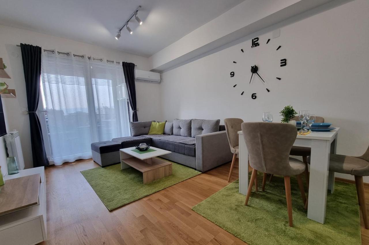 Modern & Trendy Apartment Skopje Buitenkant foto