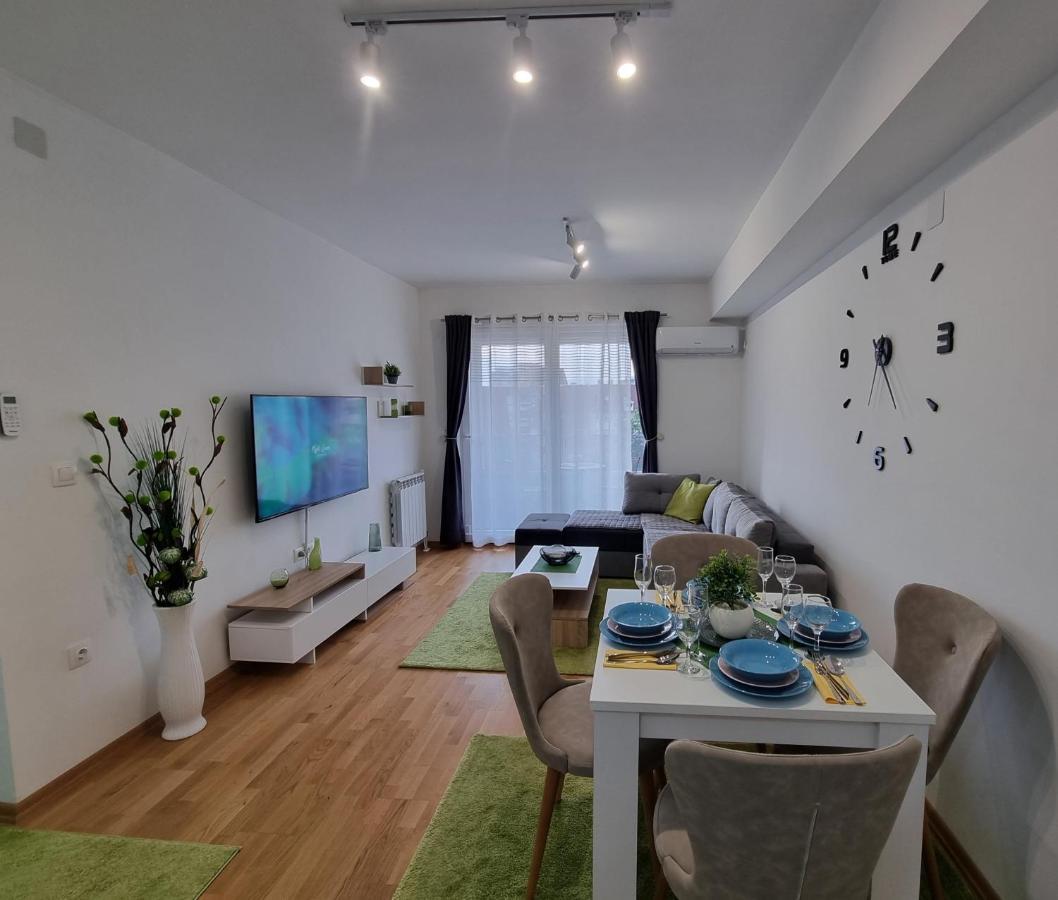 Modern & Trendy Apartment Skopje Buitenkant foto