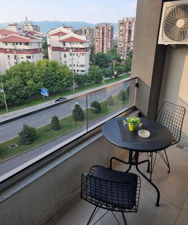 Modern & Trendy Apartment Skopje Buitenkant foto
