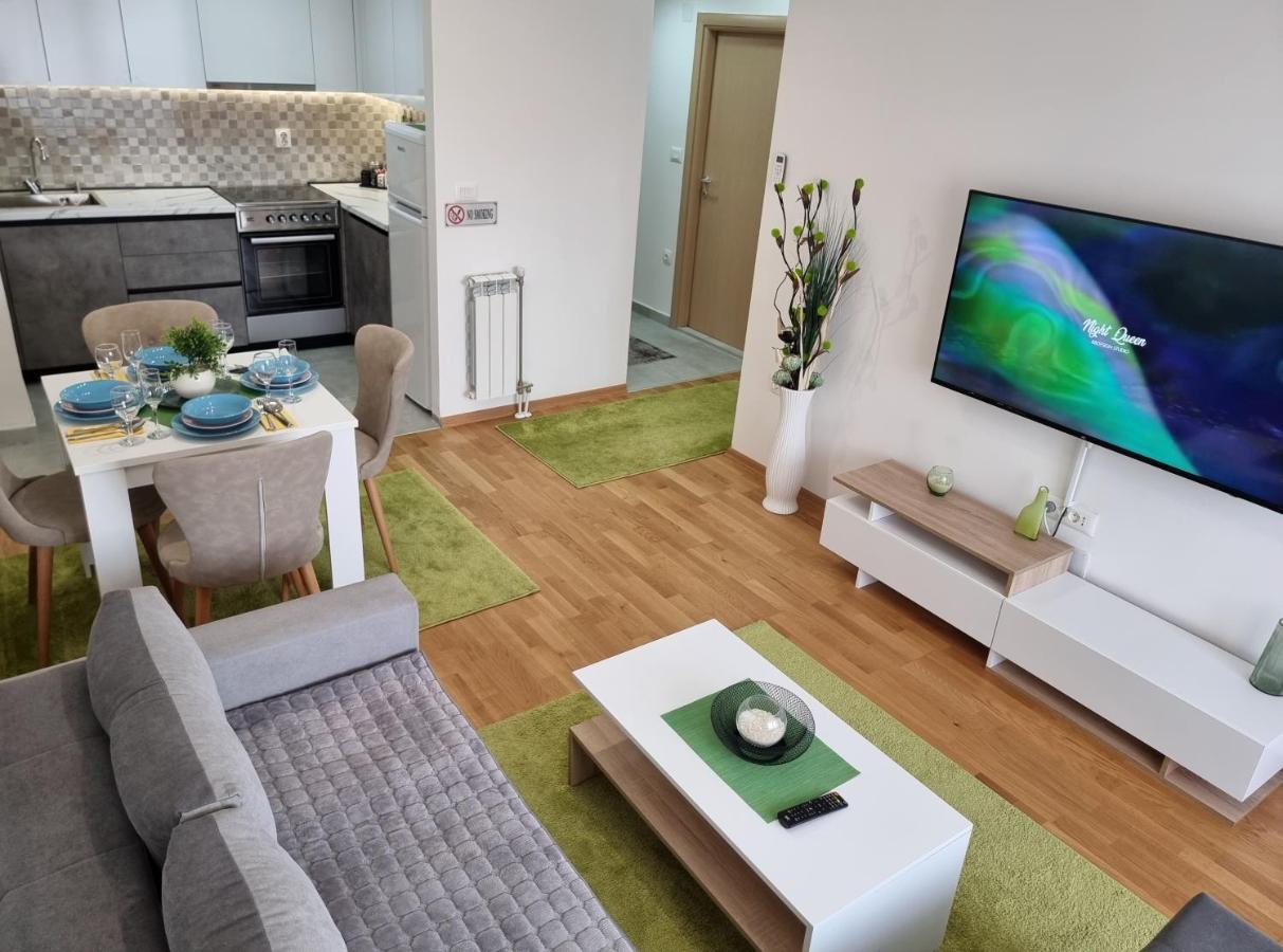 Modern & Trendy Apartment Skopje Buitenkant foto