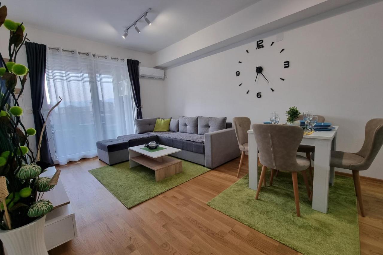 Modern & Trendy Apartment Skopje Buitenkant foto